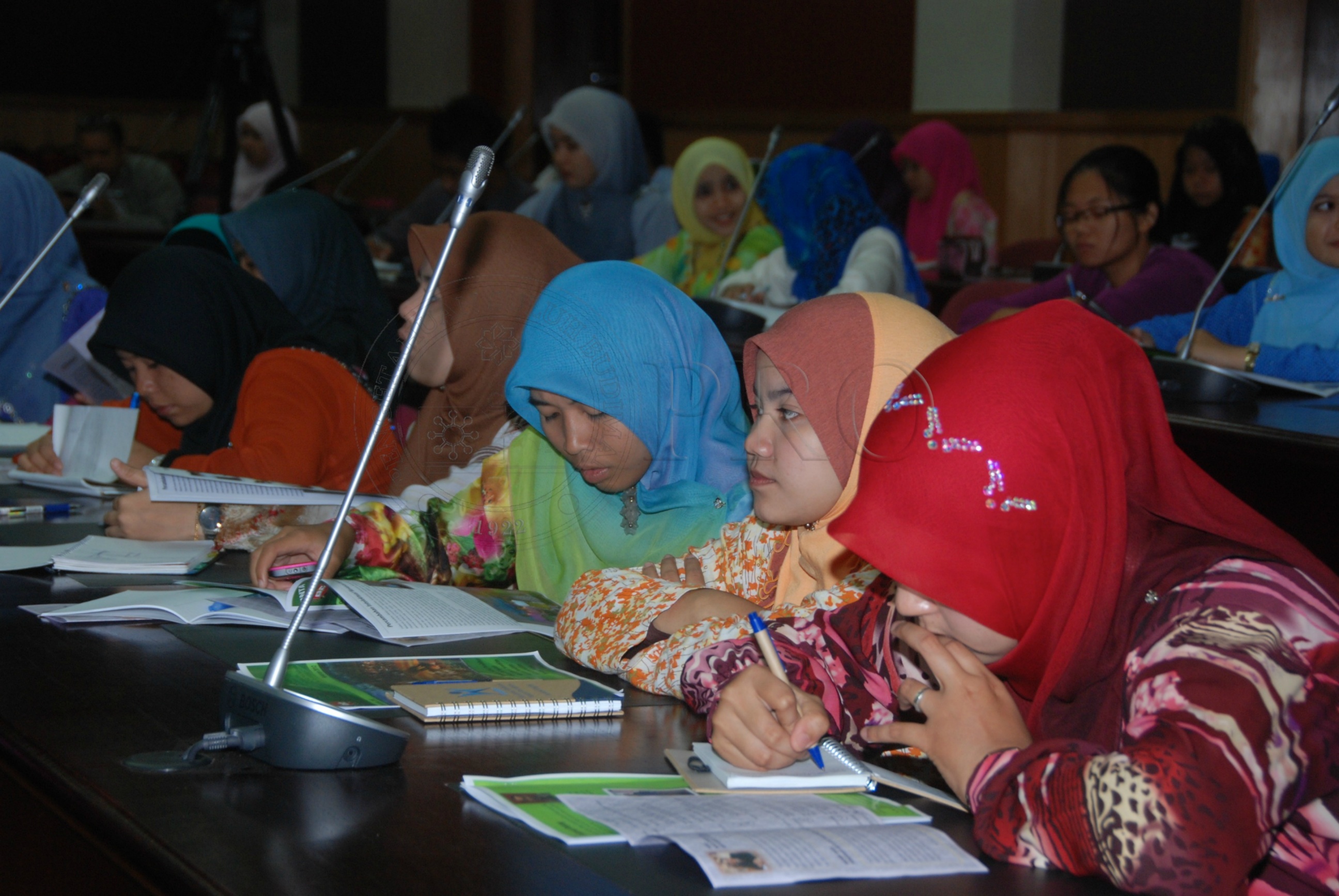 PRO 12 140 buku DSC 9652